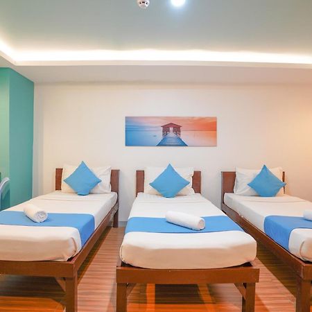 Arzo Hotel Makati Premier Makati City Bagian luar foto
