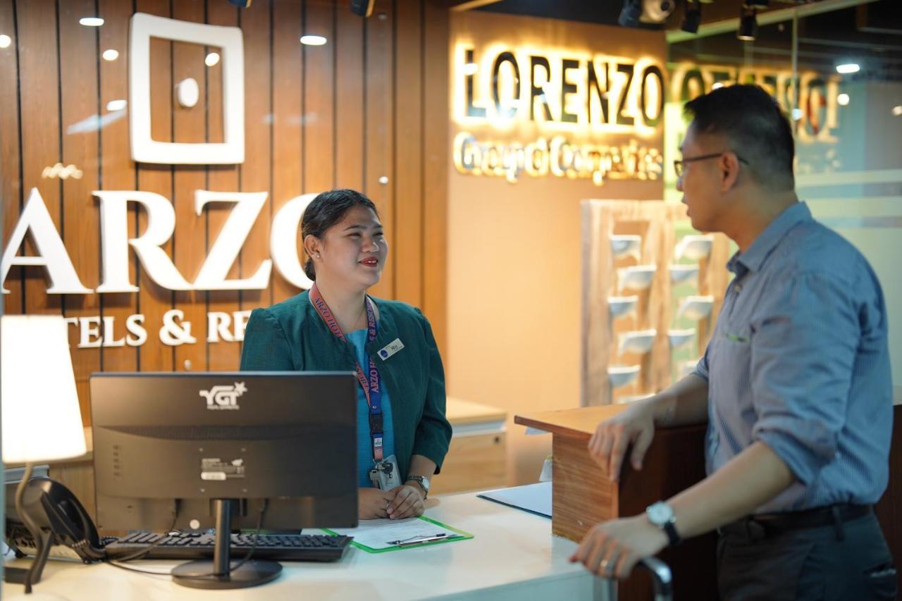 Arzo Hotel Makati Premier Makati City Bagian luar foto