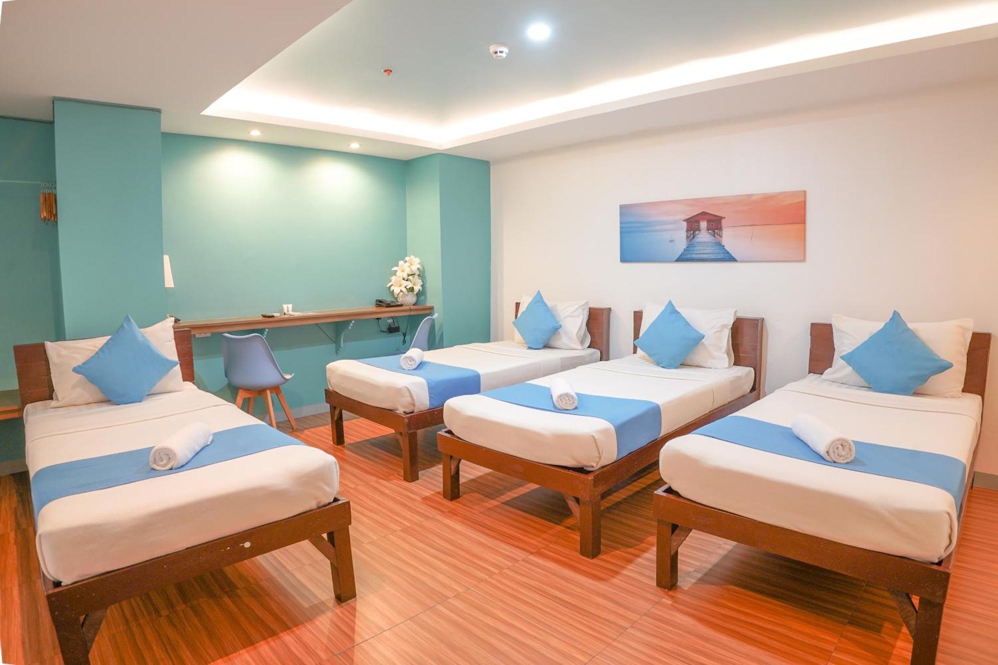Arzo Hotel Makati Premier Makati City Bagian luar foto