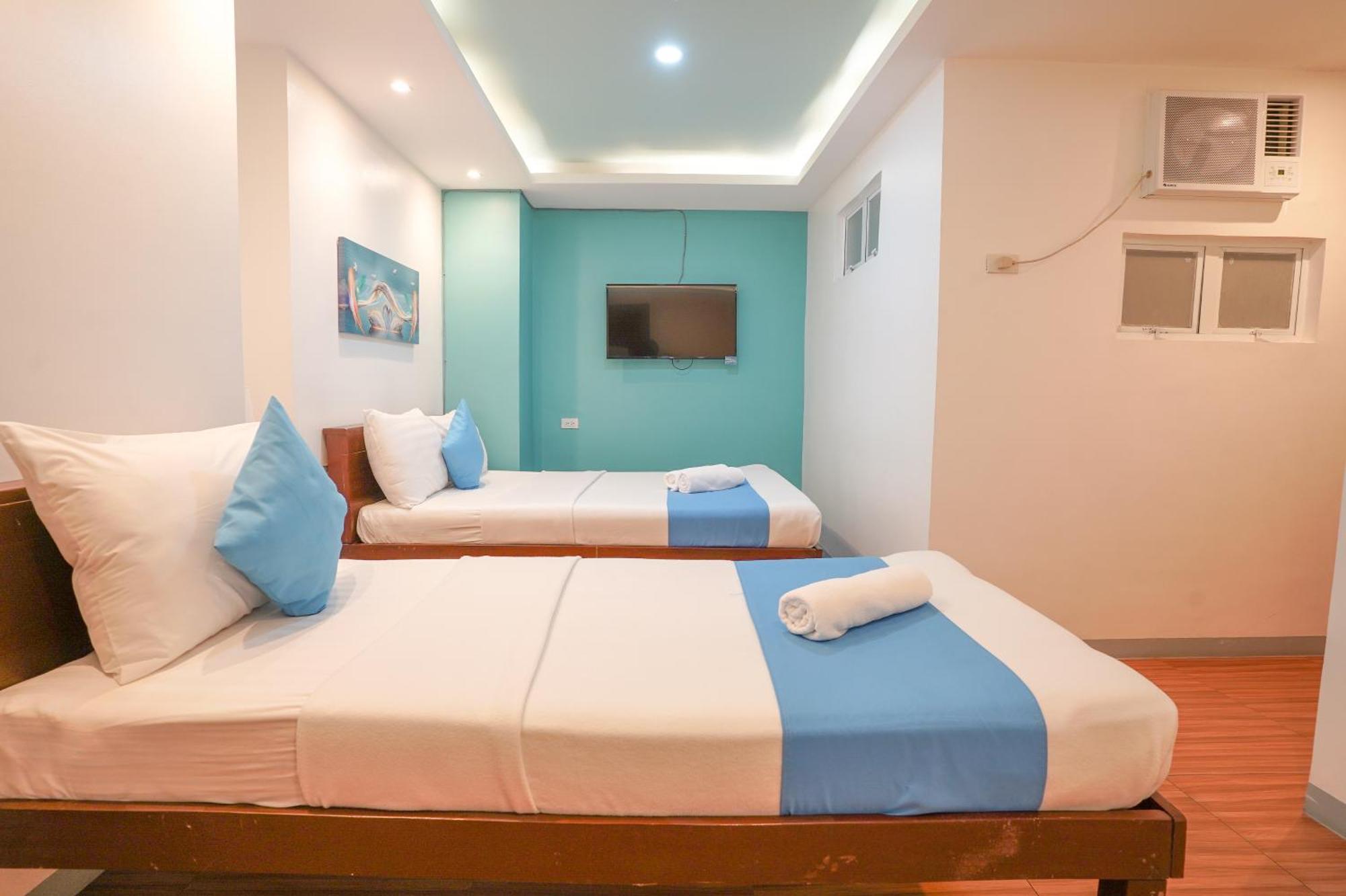 Arzo Hotel Makati Premier Makati City Bagian luar foto